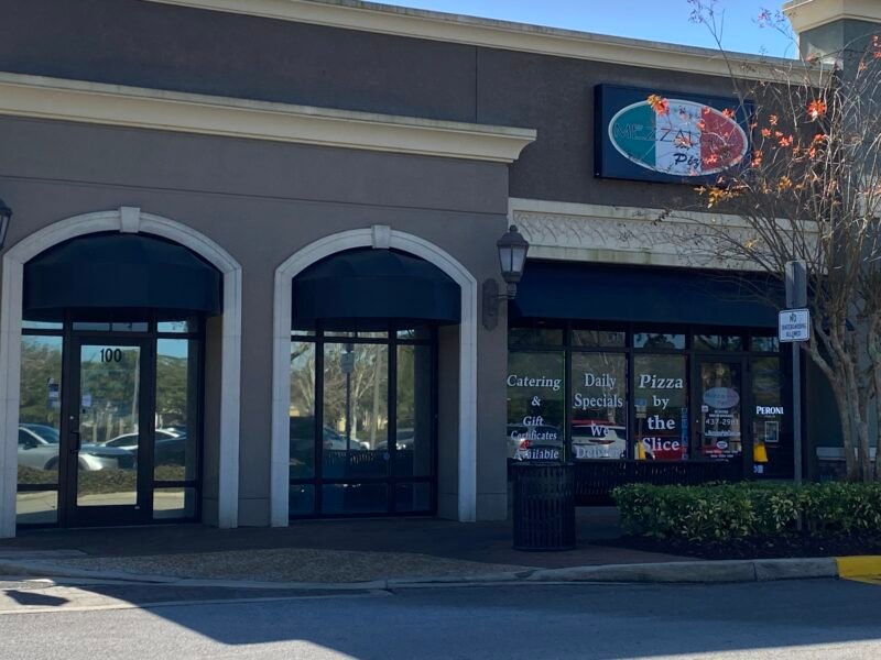 Mezzaluna Pizzeria at Town Center- Palm Coast, FL
